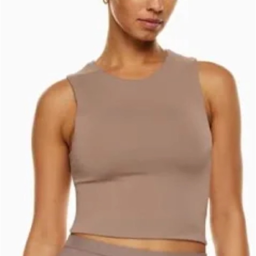 Aritzia Babaton contour muscle tank